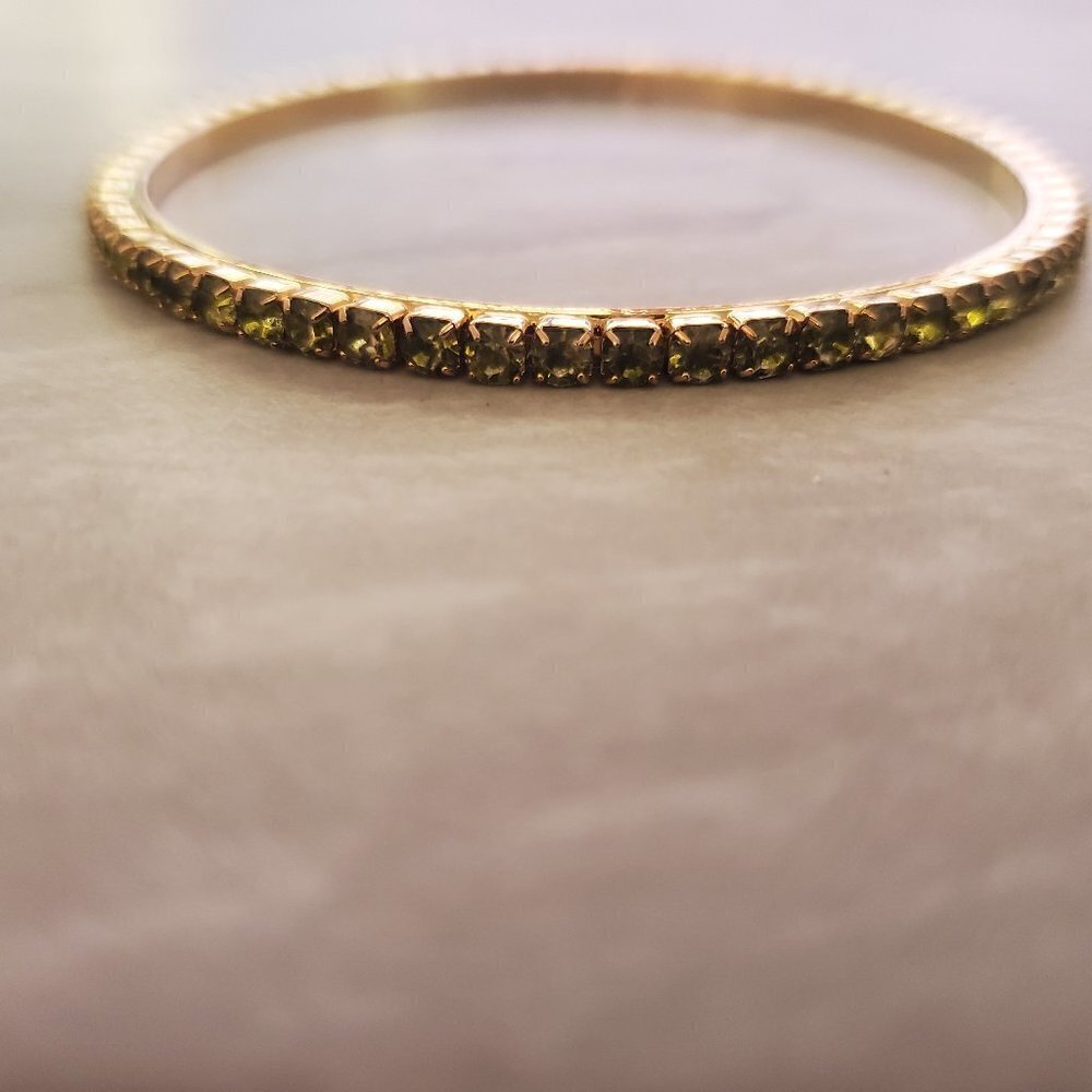 ✨ J.Crew Rhinestone Crystal Pave Green Bangle Bracelet ✨ - Picture 1 of 10